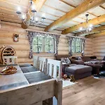 샬레 Wellness Zrub Durik Bystra *