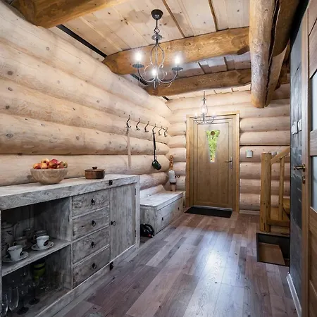Chalet Durik Bystra - Jacuzzi - Sauna - In The Forest - 10 Min Walk To Restaurant - On Hiking Trail Horna Lehota
