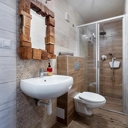 Durik Bystra - Jacuzzi - Sauna - In The Forest - 10 Min Walk To Restaurant - On Hiking Trail * Horna Lehota