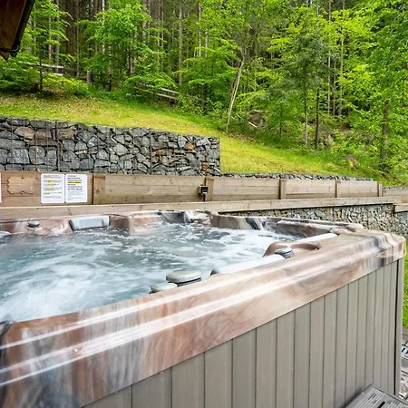 Durik Bystra - Jacuzzi - Sauna - In The Forest - 10 Min Walk To Restaurant - On Hiking Trail